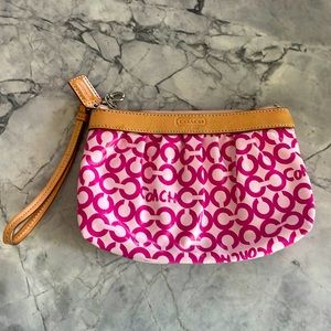 Coach wristlet - like new.
